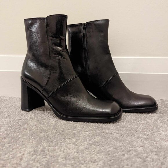 Brand New Women's Black Leather Boots - Picture 1 of 5